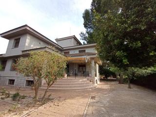 Mas à Benejúzar. Casa de campo en parcela con piscina