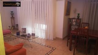 Casa a El Toscar. Se vende solar o casa