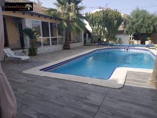 Chalet en Villamartín. Chalet independiente en orihuela costa