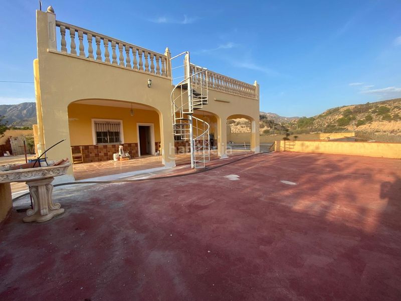 Foto 07a886c6-e193-475b-b302-eb51ea9d5ad2. Casa amb piscina a Crevillente