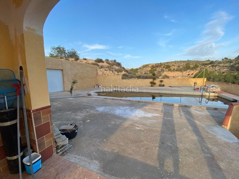 Foto 4190ce06-55c7-47d7-8a04-f81860f9af2d. Casa amb piscina a Crevillente