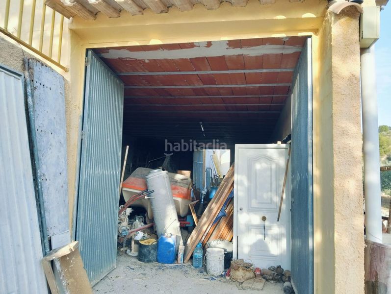 Foto a8dc64f6-eeca-46bd-aa29-353aae2668fc. Casa amb piscina a Crevillente