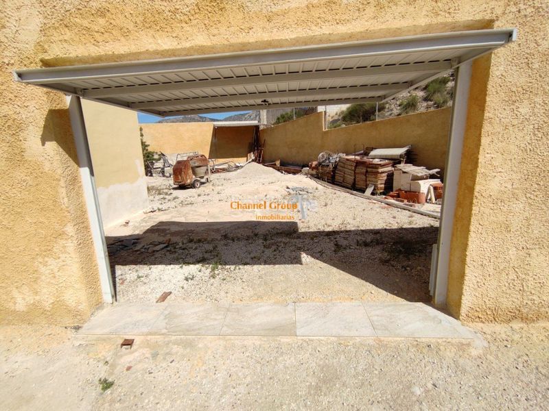 Foto bc47fa31-0e66-4c5f-9c4f-20ba056d2b95. Casa amb piscina a Crevillente
