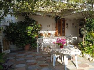 Maison à Monforte del Cid. Casa de pueblo con piscina y garaje en monforte