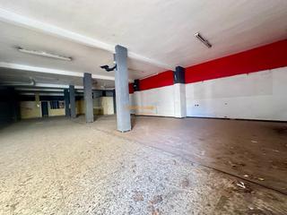 Lloguer Local Comercial a Plaza Crevillente - Antiguos Juzgados - El Asilo. Se alquila local de 340m2 en elche oportunidad única para reform