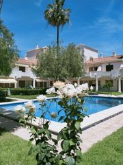 Affitto Casa in Calas Santiago Bernabeu. Se alquila estupenda vivienda a 50 m2 del mar. en zona inmejorab