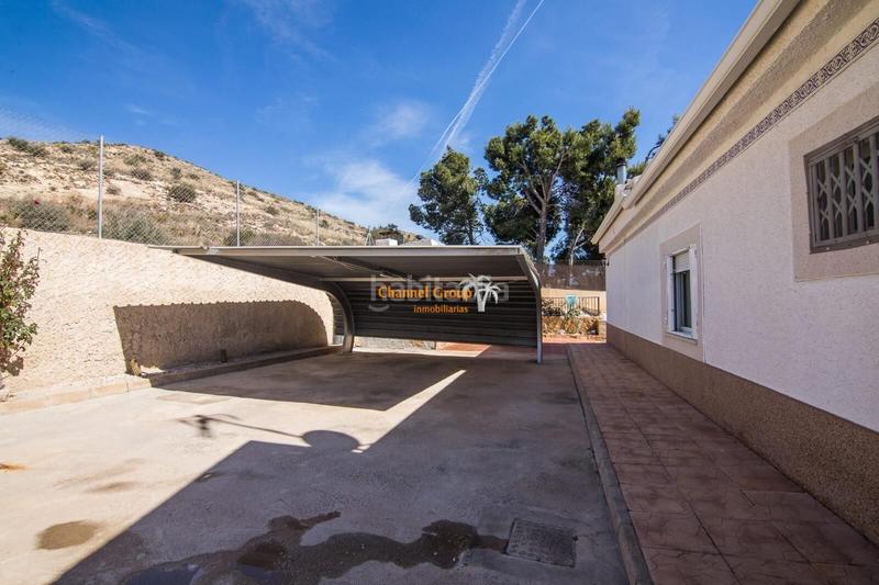 Foto 89033286-24c7-45c6-a00a-0d1b0ac34ba9. Xalet amb calefacció aparcament piscina a Jubalcoi Elche / Elx