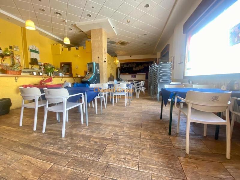 Foto c72bb621-e621-4982-b48a-2b01652ac238. Alquiler local comercial se traspasa negocio en pleno funcionamiento, zona toscar !!!!!!! en Elche / Elx