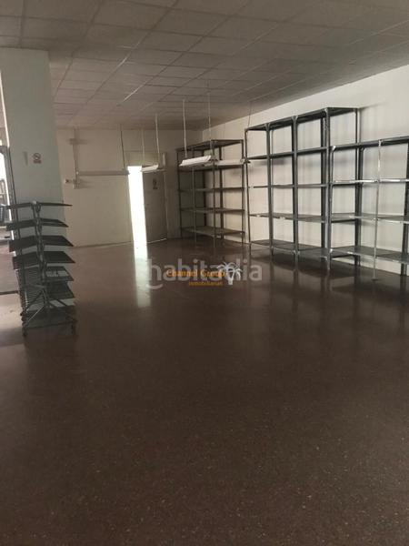Foto c61bcf38-b7ca-4e1a-b4a4-d42d2e1432bc. Alquiler nave industrial nave en alquiler en el centro !! en Petrer