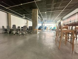 Lloguer Local Comercial a Jubalcoi. Local en alquiler en el parque empresarial de torrellano de 240
