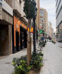 Local commercial à Barrio del Centro. Local en venta en castanos, en la mejor parte del centro de alic