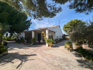 Masia a Centro. Espectacular terreno rústico con casa en venta!!!