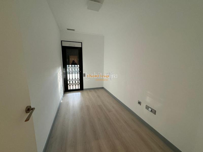 Foto fa24f9ea-d1ff-40a0-87d5-ed60803f53e9. Location rez-de-chaussée avec parking piscine dans El Travaló - Martínez Valero Elche / Elx