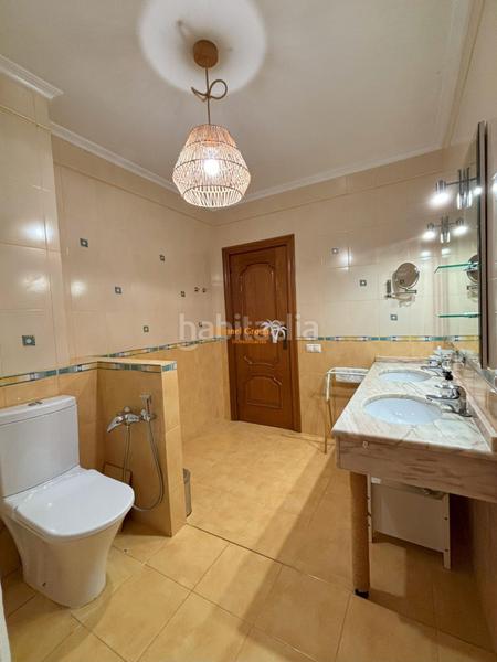 Foto a1b99143-b480-4cb5-b3f1-cdab8da9bbf4. Chalet exclusivo chalet con piscina y jardín en ciudad quesada en Rojales
