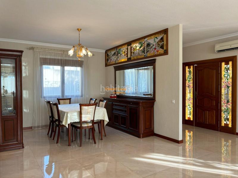 Foto c893a0ba-1f44-4710-badb-46a53bde5f50. Chalet exclusivo chalet con piscina y jardín en ciudad quesada en Rojales