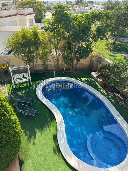 Foto efd319d8-8430-4c80-837c-4860532953be. Chalet exclusivo chalet con piscina y jardín en ciudad quesada en Rojales