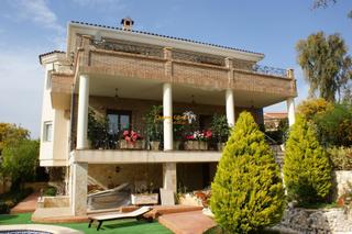 Xalet  Calle almendros. Exclusivo chalet con piscina y jardn en ciudad quesada