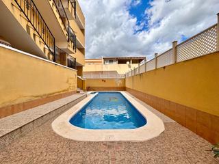 Dachwohnung in Benijófar. Ático luminoso con solárium y piscina en benijófar