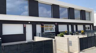 Casa en Monte y Mar. Bungalow en gran alacant piscina comunitaria