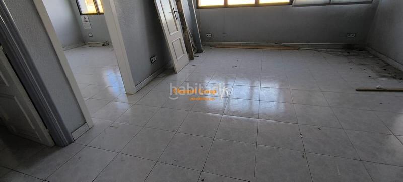 Foto 0b8c7862-a4b9-4a78-81ce-5e0cc20a8a7a. Lloguer nau industrial a Centro Elche / Elx