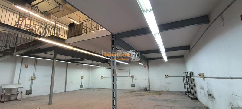 Foto 42bf7eff-35e0-4964-a211-5251c1c93023. Rent industrial building in Centro Elche / Elx