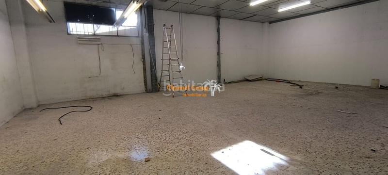 Foto c102c6e1-684a-4f86-87bd-72d3214a7175. Rent industrial building in Centro Elche / Elx