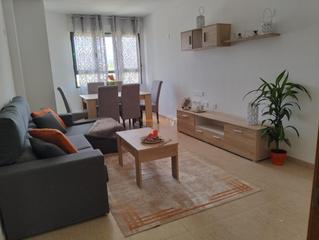 Rent Flat in Albatera. Se alquilan viviendas con piscina y garaje en albatera