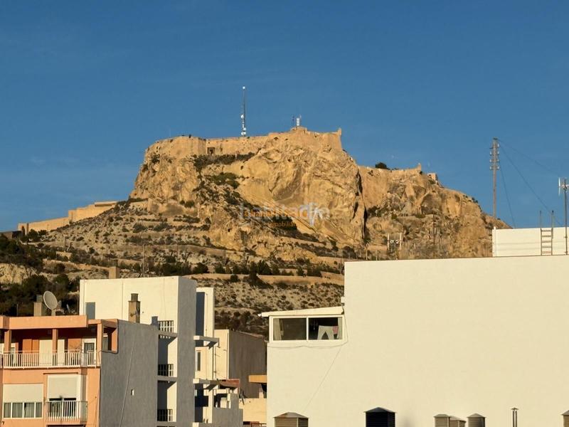 Foto 7098e080-cdb6-4168-9b8a-507fc9ff6c5f. Pis a Barrio del Centro Alicante