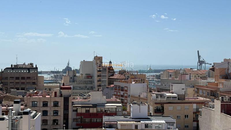 Foto 78d3fabe-2133-49b0-b2e9-691e34b285f6. Pis a Barrio del Centro Alicante