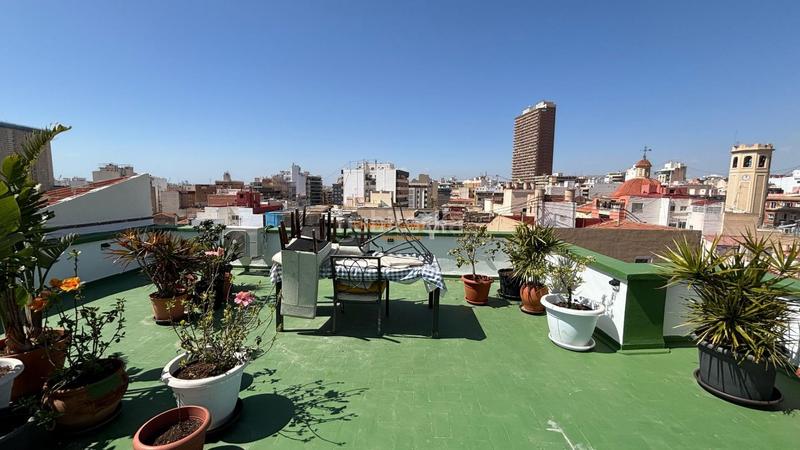 Foto 971e9a51-7948-4e17-97f2-18e6165881b5. Pis a Barrio del Centro Alicante