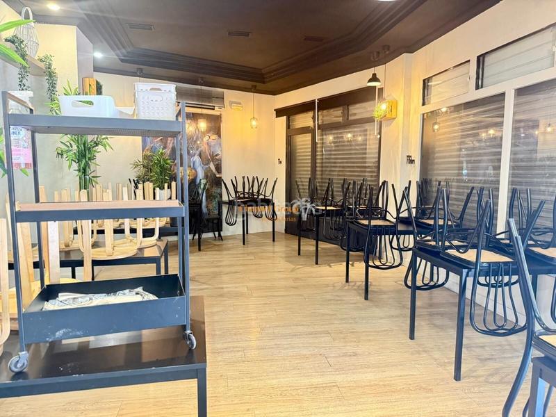 Foto daa15101-10aa-4a0c-9b26-28bf103cc5fe. Rent business premise in Centro San Juan de Alicante