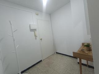 Lloguer Pis a El Raval - Portes Encarnades. Se alquila piso zona raval