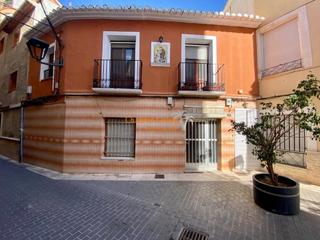 Etagenwohnung in Centro. Se vende piso en rentablidad en el centro histórico de aspe!!