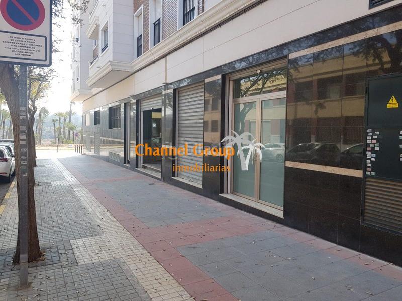 Foto 4310ff15-8c26-4fff-b08a-5dcd9fa792d1. Local comercial se vende o alquila lujoso local en Elche / Elx