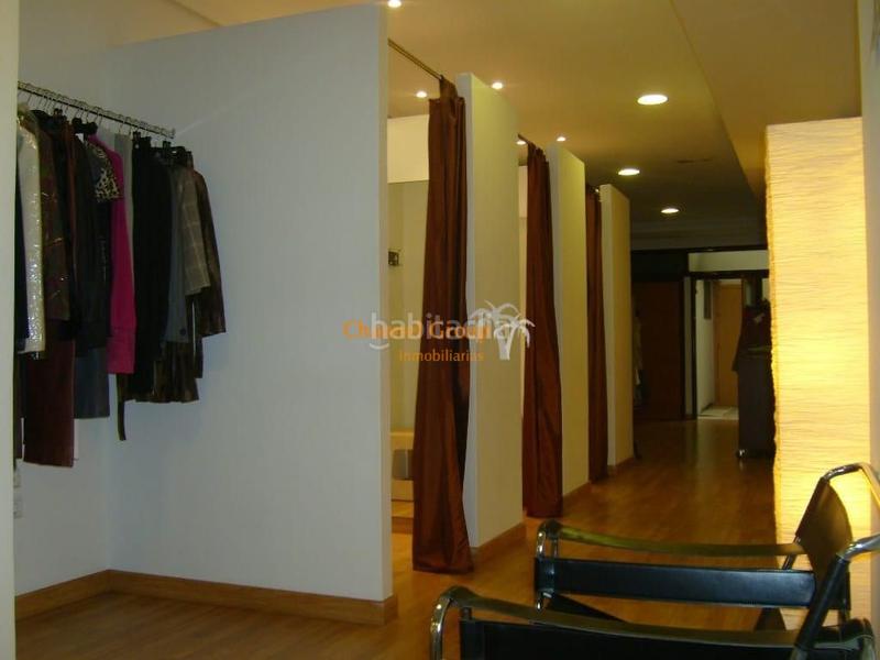 Foto 87033715-16b5-4310-bdb8-631e244d373e. Alquiler local comercial alquiler local Centro puente ortices zona comercial en Elche / Elx