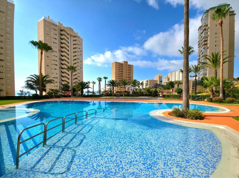 Foto e9a53bca-337b-4c26-974d-e12183263599. Apartamento en Playa Muchavista Campello (el)