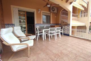 Affitto Piccolo appartamento in Calas Santiago Bernabeu. Se alquila bajo con amplia terraza y vistas al mar, septiembre a