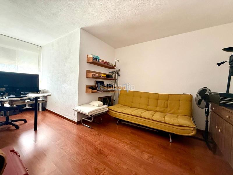 Foto cf6e43f6-0cb5-4b86-a5ff-d5db79f2d24c. Piccolo appartamento con parcheggio in Vistahermosa Alicante