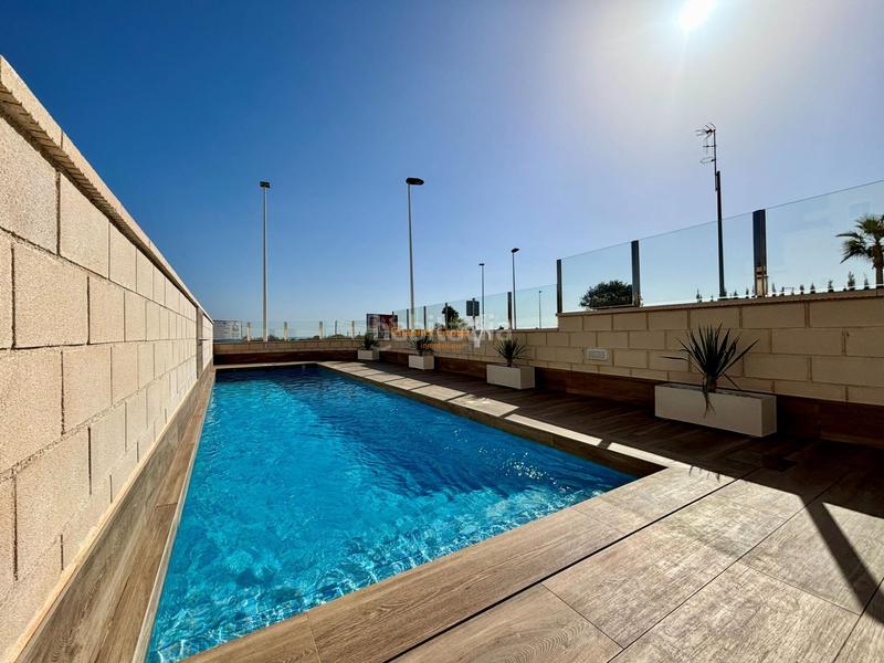 Foto 4c958b47-0584-4b06-8fcb-6d5966b9be6b. Casa a schiera con parcheggio piscina in Los Secanos Guardamar del Segura