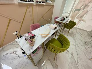 Traspàs Local Comercial a Sector V. Se traspasa negocio de estética y belleza