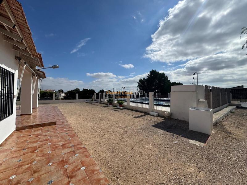 Foto e399e56b-d0fe-4faa-b26c-bfd581021716. Chalet se vende casa de campo zona trasvase !!!! en Albatera