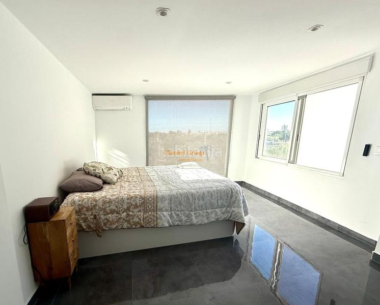 Foto 3ed5feed-ee1d-4fc3-9fca-221d3dfa7520. Chalet avec parking piscine dans Santa Faz Alicante