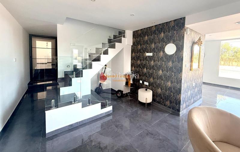 Foto c164a916-25f9-47a6-9511-1dfca353e2bf. Chalet avec parking piscine dans Santa Faz Alicante