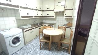 Appartement à Carrús Este. Oportunidad de inversión  piso con inquilino