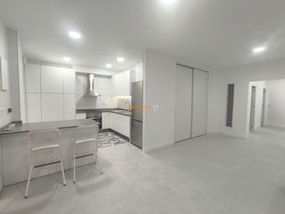 Miete Appartement in Centro. Se alquila planta baja independiente, zona centro aspe !!!!!