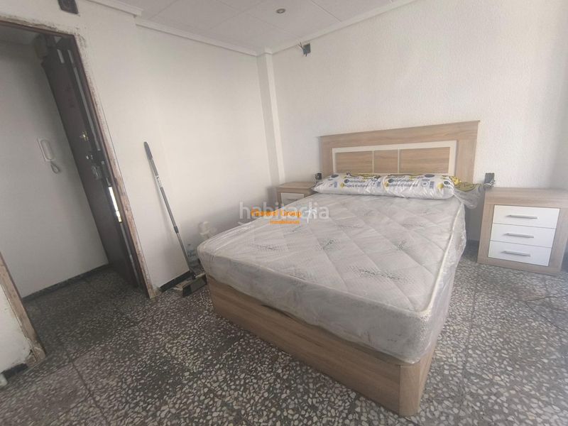 Foto c37c9e14-cd7a-4a79-a367-29c65c5892f9. Pis a Reina Victoria - Miguel Hernández Elche / Elx