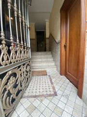 House in Crevillente. Se vende espectacular casa de 3 plantas  con ascensor en creviee