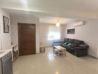 Lloguer Apartament a Plaza Crevillente - Antiguos Juzgados - El Asilo. Se alquila apartamento todo exterior, zona centro !!!!!