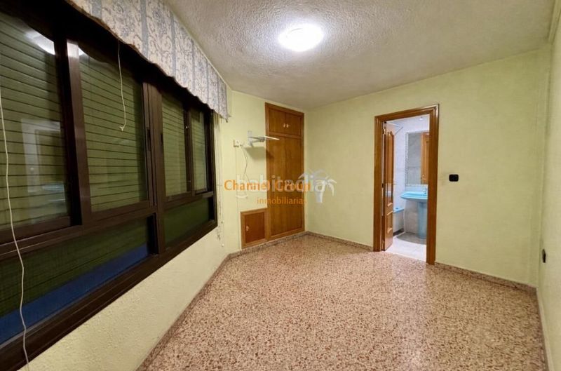 Foto 94e18f66-f573-4961-8b20-a1dab60c7a17. Pis amb aparcament a Algorfa