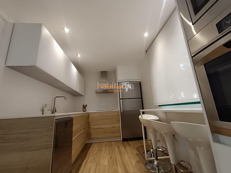 Foto 4056655d-2533-49b2-804e-a20254156909. Casa amb calefacció aparcament a El Travaló - Martínez Valero Elche / Elx